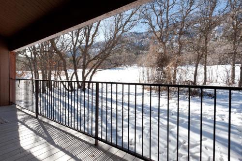 Tamarron Gambel Oak - 777