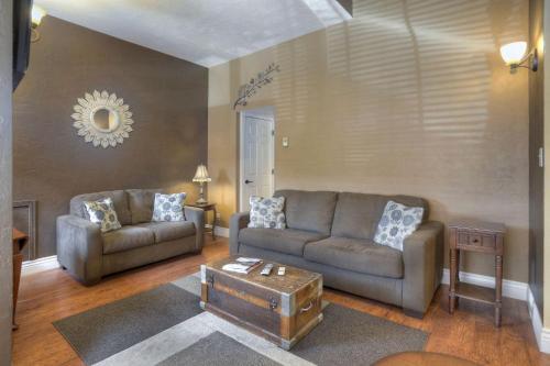 Jarvis Condo 109