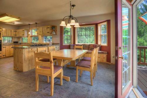 363 Whistling Horse Trail