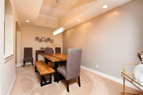 Mears House - Unit 2e
