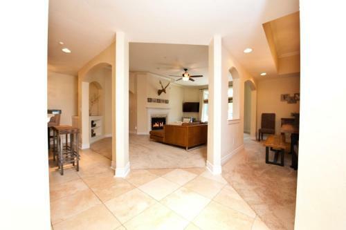 Mears House - Unit 2e