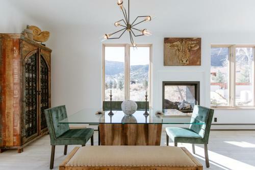 Resort-like Adobe At Colorado National Monument
