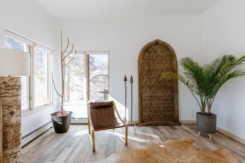 Resort-like Adobe At Colorado National Monument