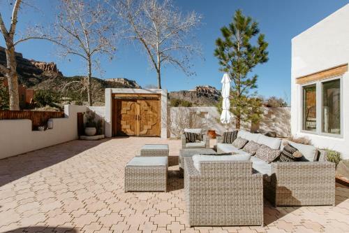 Resort-like Adobe At Colorado National Monument