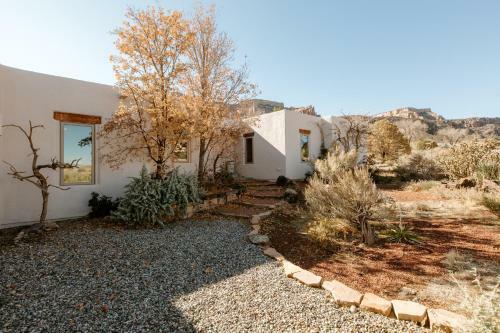 Resort-like Adobe At Colorado National Monument