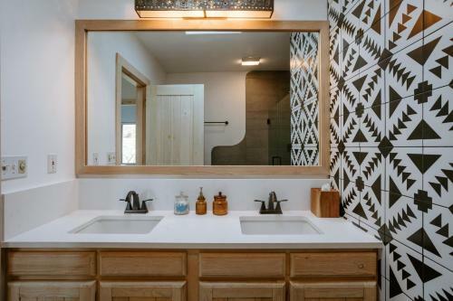 Resort-like Adobe At Colorado National Monument
