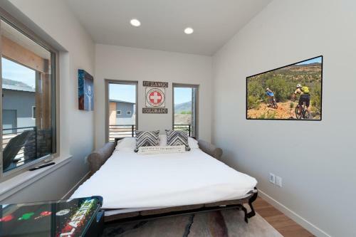 275 Estancia House