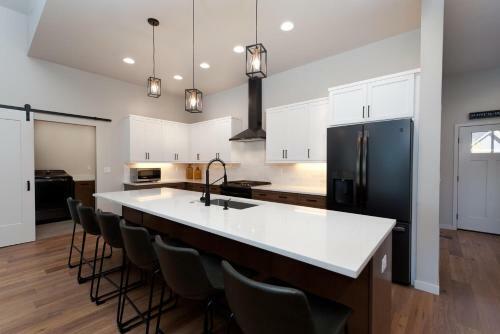 275 Estancia House