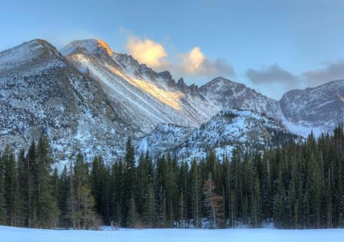 Black Bear Retreat Lodge 5