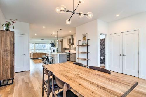 Modern Denver Home With Hot Tub, Walkable Area!