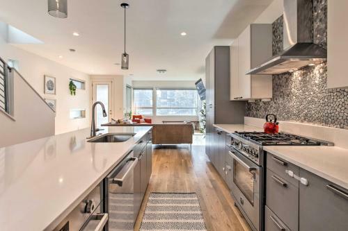 Modern Denver Home With Hot Tub, Walkable Area!