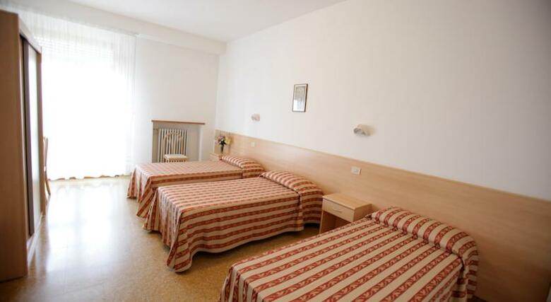 Hotel Casa Per Ferie Opera Nascimbeni