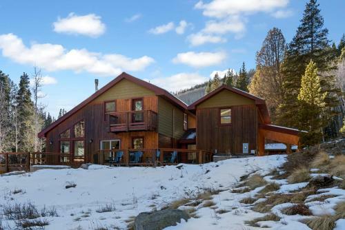 Boulder Bend, The Perfect Mountain Getaway!