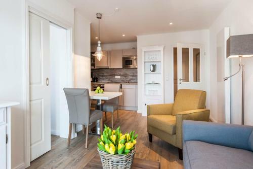 Weisse Villa Apartment 2 4 Estelles Beachhouse