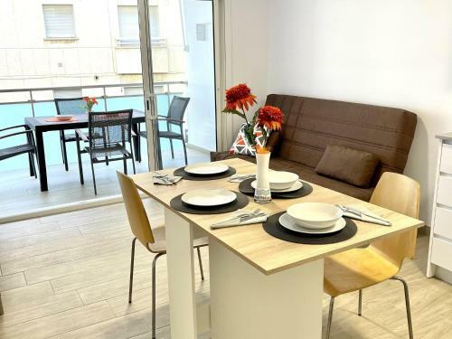 Apartbeach Fabiola Vistas Playa Y Climatizado