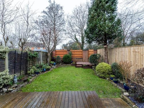 Pass The Keys Private 2 Bedroom Gem With Parking