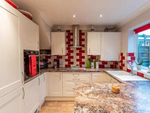 Pass The Keys Private 2 Bedroom Gem With Parking