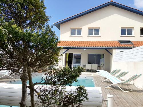 Maison Bleue