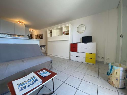 Apartamento Studio Biarritz, 1 Pi�ce, 2 Personnes - Fr-1-248-110