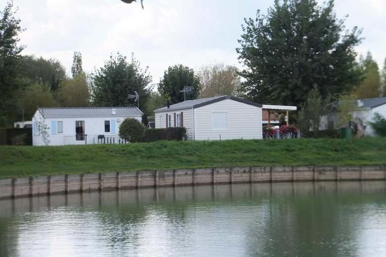 Le Camp Des Roses