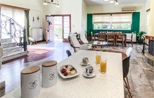 Stunning Home In Attika With Wifi And 3 Bedrooms