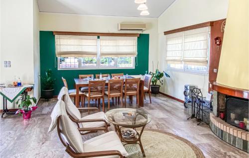Stunning Home In Attika With Wifi And 3 Bedrooms