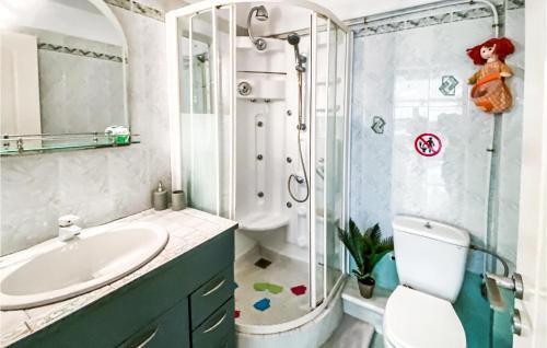 Stunning Home In Attika With Wifi And 3 Bedrooms