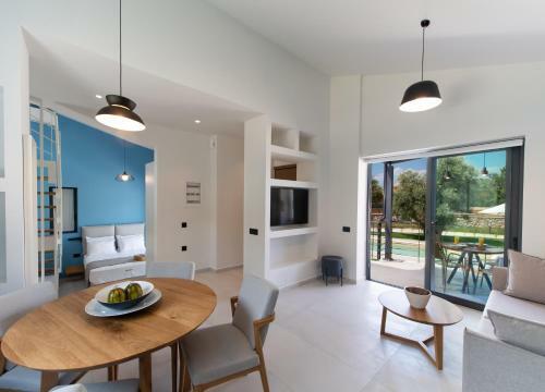 Rizomata Luxury Villas