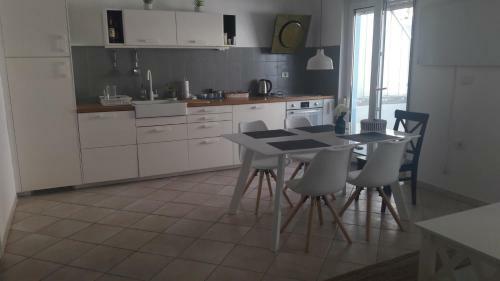Apartment With A Sea View In Skiper Resort