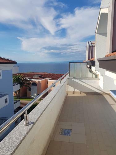 Apartment With A Sea View In Skiper Resort