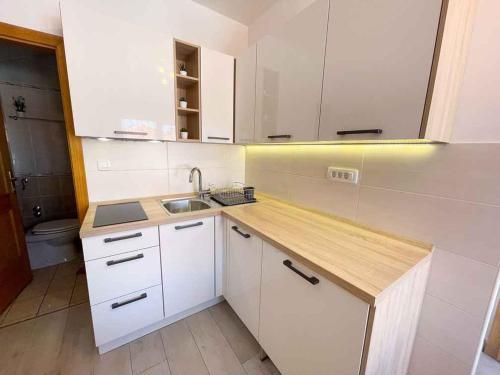 Apartments In Dramalj 42430