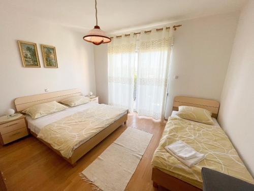 Apartments In Dramalj 42430