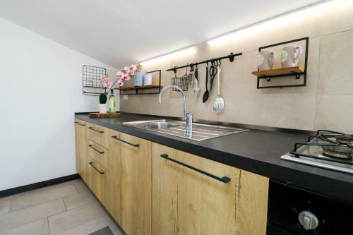 Apartamento [castellaro Mare E Cielo] - Golf - Spiagge - Montagne