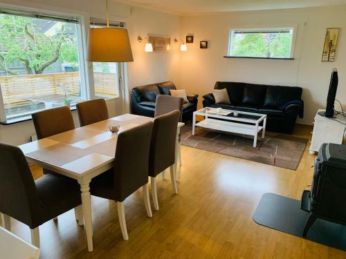 Apartamento Sjarmerende Bolig Med Stor Eplehage
