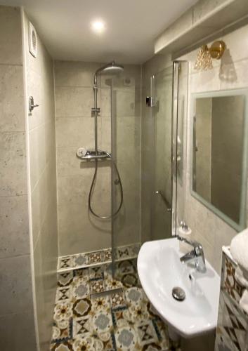 Hostal Villa K2