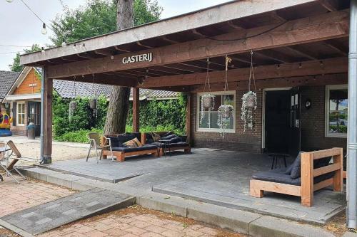Veluwse Recreatiewoning Op Kindvriendelijk Park