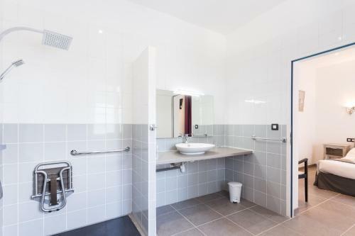 Hotel Logis H�tel Emeraude Des Bois