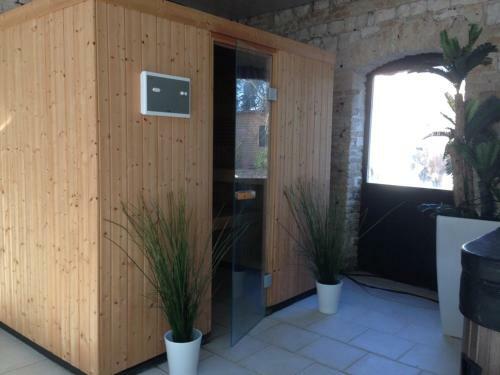 Bed & Breakfast Les Chambres Du Chateau De Gr�ges