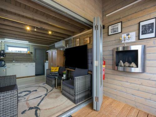 Modern Chalet In Wilhelminadorp With Private Terrace