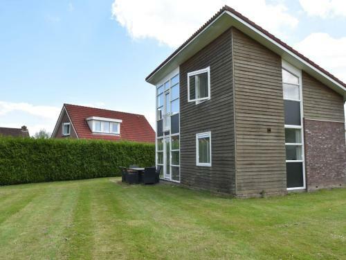 Welcoming Holiday Home In Zeewolde With Garden