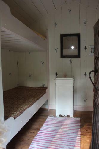 Lodge Bo Primitivt I H�rbret P� Oklag�rd