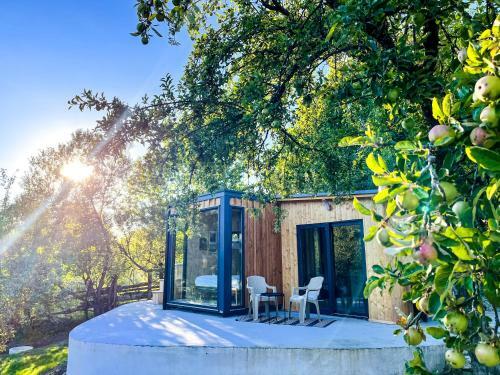 Bed & Breakfast Elysian Fields - The Island Tiny House