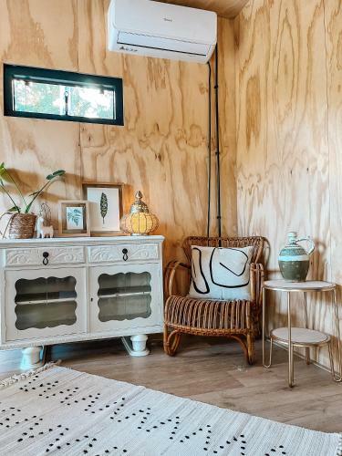 Bed & Breakfast Elysian Fields - The Island Tiny House