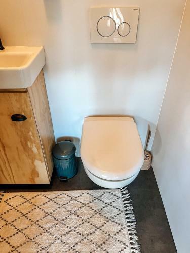 Bed & Breakfast Elysian Fields - The Island Tiny House