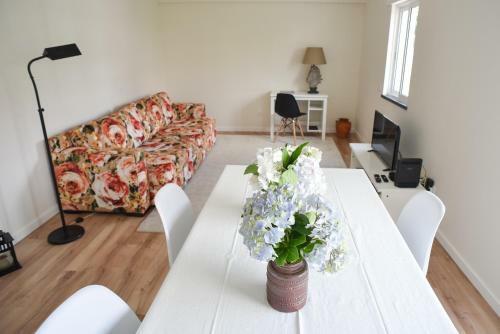 Nia Azorean Apartments