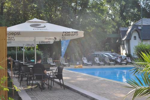 Hotel Domeniul Jale?