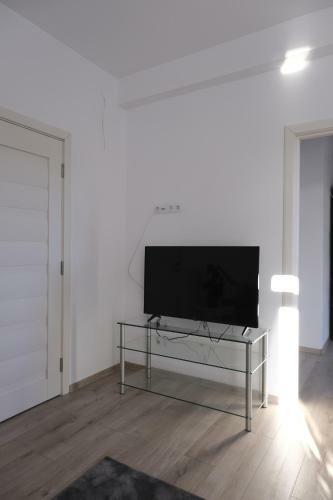 Solomon Apartments Ap 1
