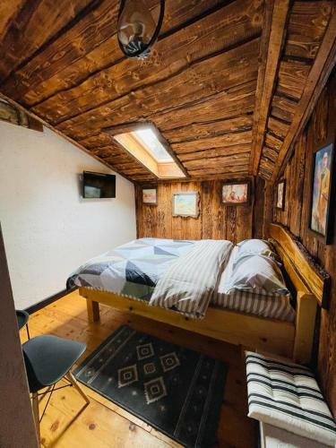 Hostal Cabana Vanatorului 8