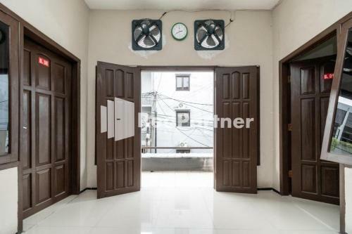 Hotel Siwalankerto Residence Syariah Redpartner