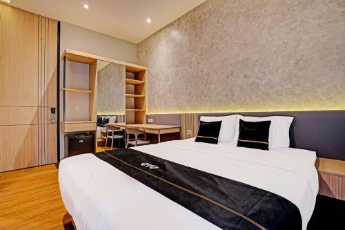 Hotel Capital O 91348 Keenan Living